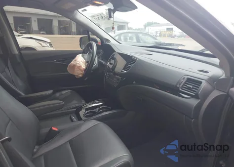 2021 Honda Pilot Awd Touring 8 Passenger from USA, damaged, VIN 5FNYF6H92MB000922